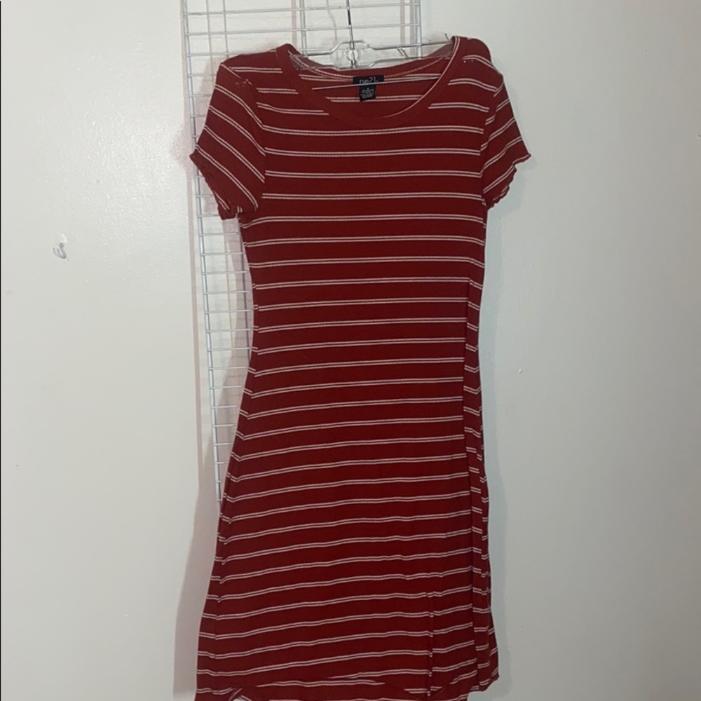 red and white loose dress